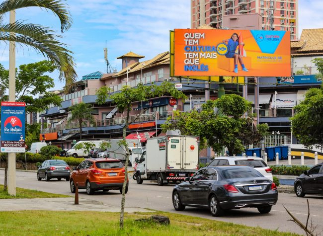 Painel frontlight na Barra